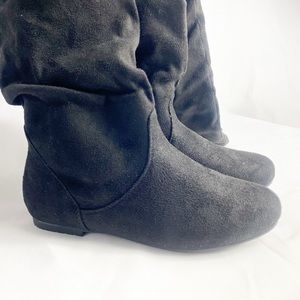 Womens long Pull on Boots Size 6